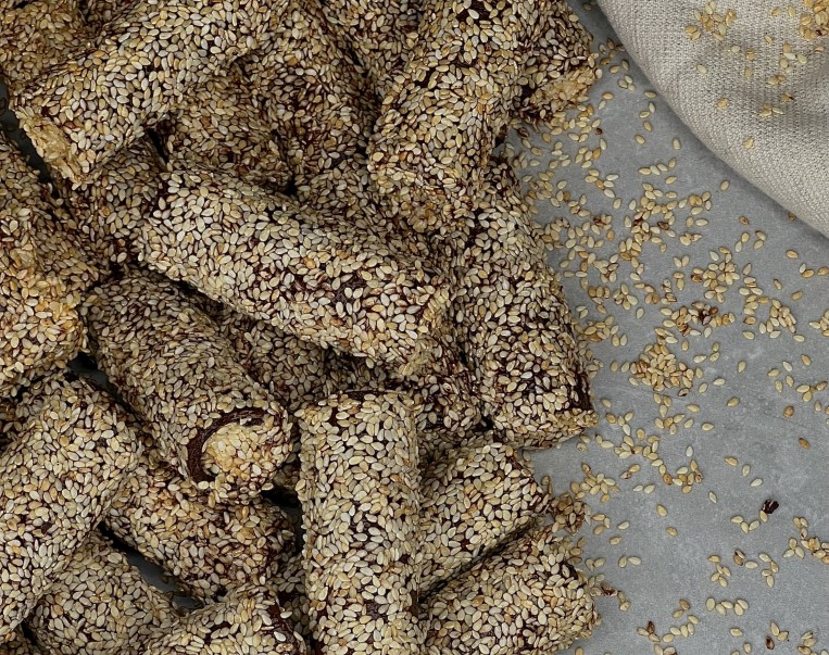 Πουράκι με Νηστίσιμη Πραλίνα Φουντουκιού & Σουσάμι, συσκευασία 500γρ.